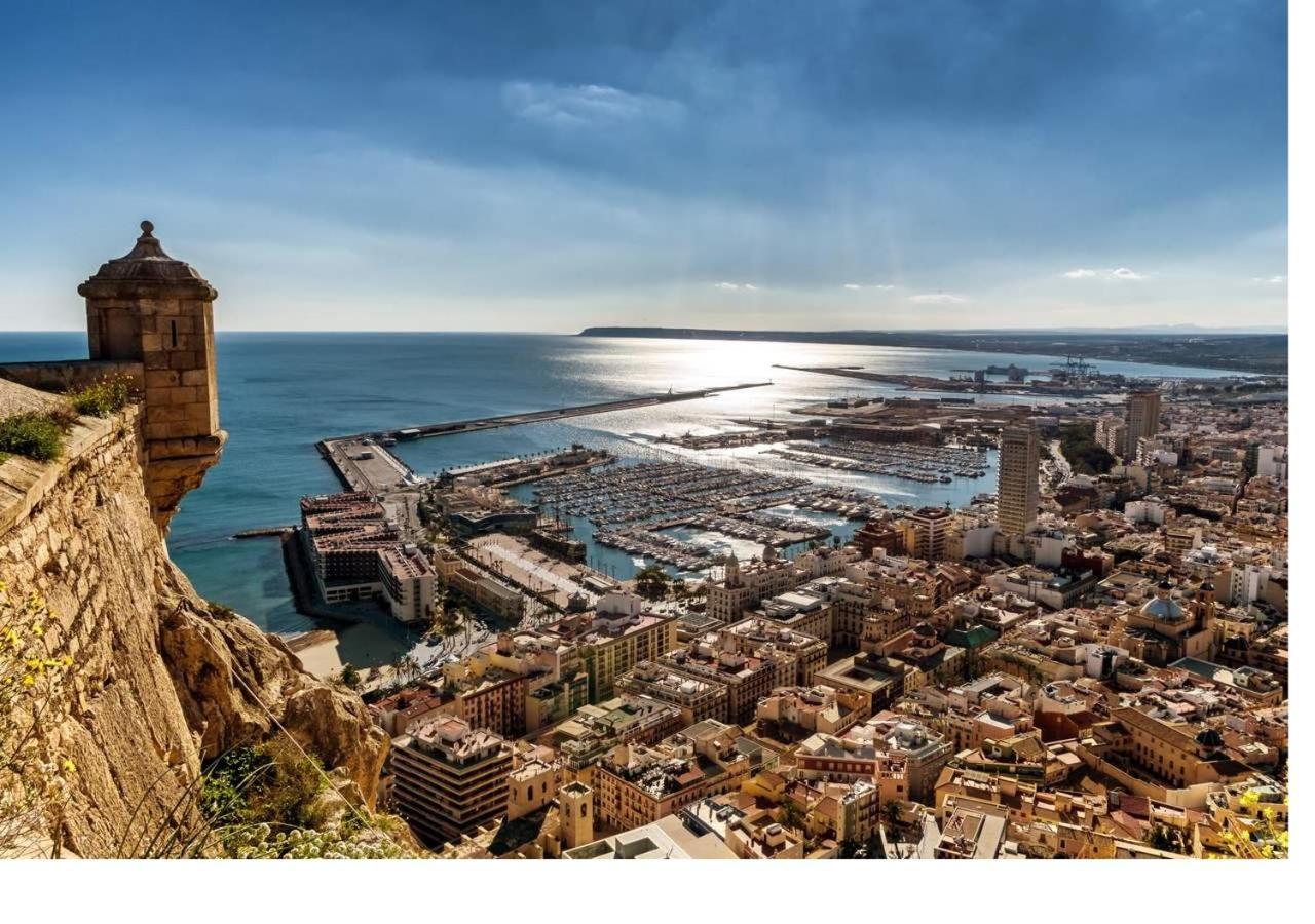 Luxury New Apartment City Centre & Beach, Alicante Exteriér fotografie